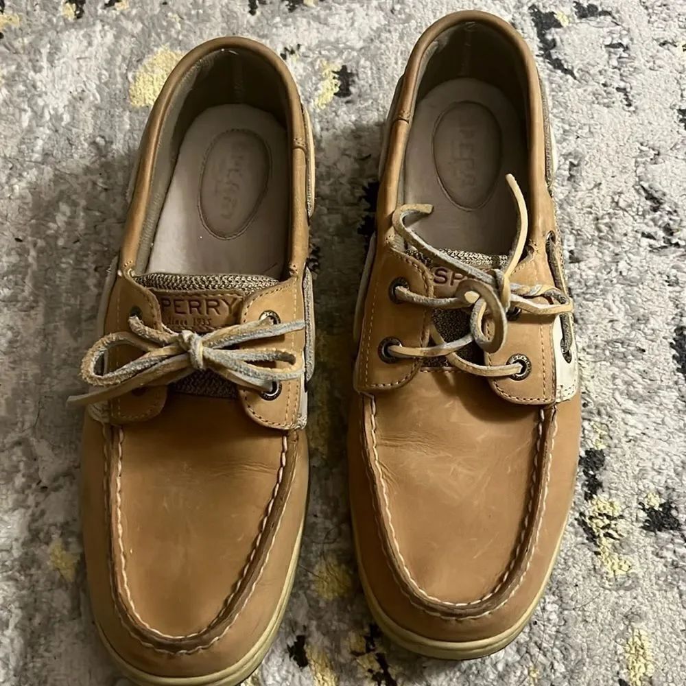Sperry women’s dockside leather boat shoes size 8.5